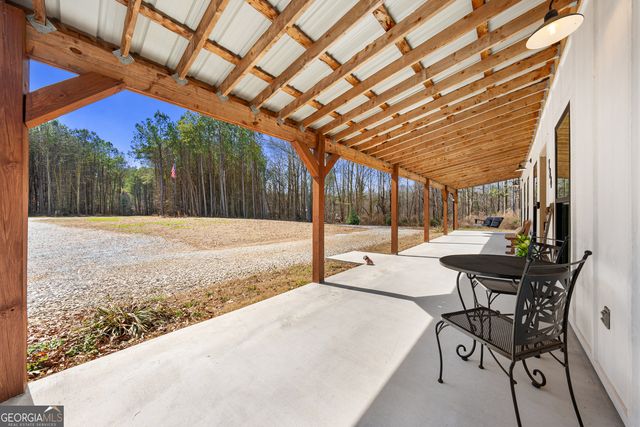 784 Center Of The World Road, Canon, GA 30520