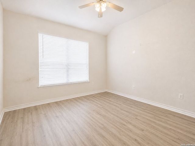 132 LARK HILL RD, Floresville, TX 78114