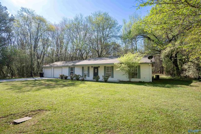 1416 Skyline Avenue, Fort Payne, AL 35967
