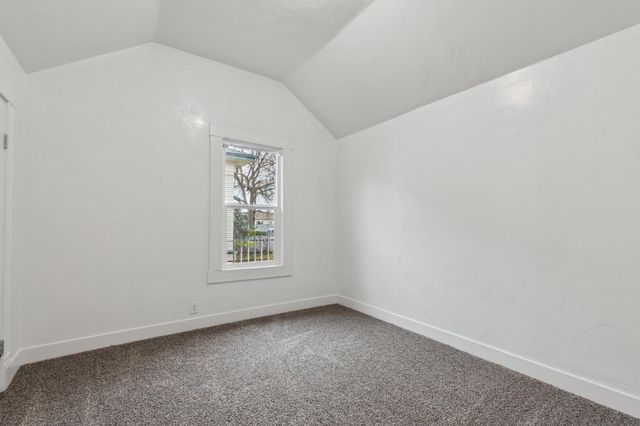 320 N Effie Street, Fresno, CA 93701