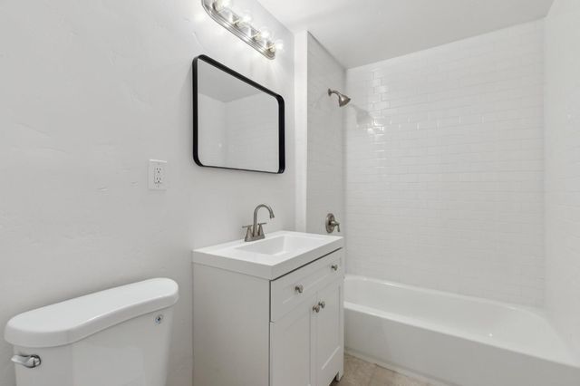 320 N Effie Street, Fresno, CA 93701