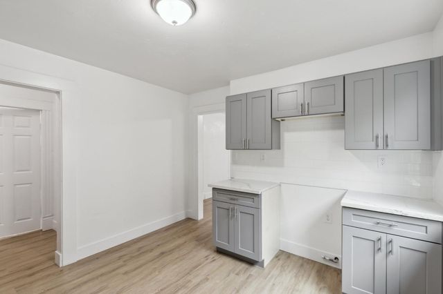 320 N Effie Street, Fresno, CA 93701