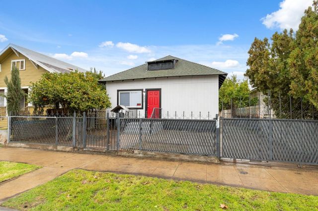 320 N Effie Street, Fresno, CA 93701