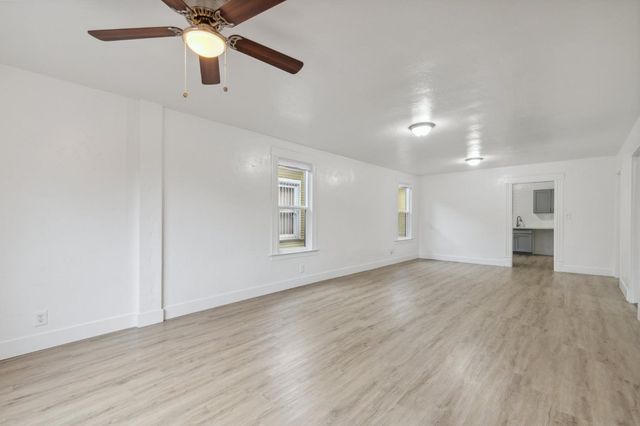 320 N Effie Street, Fresno, CA 93701