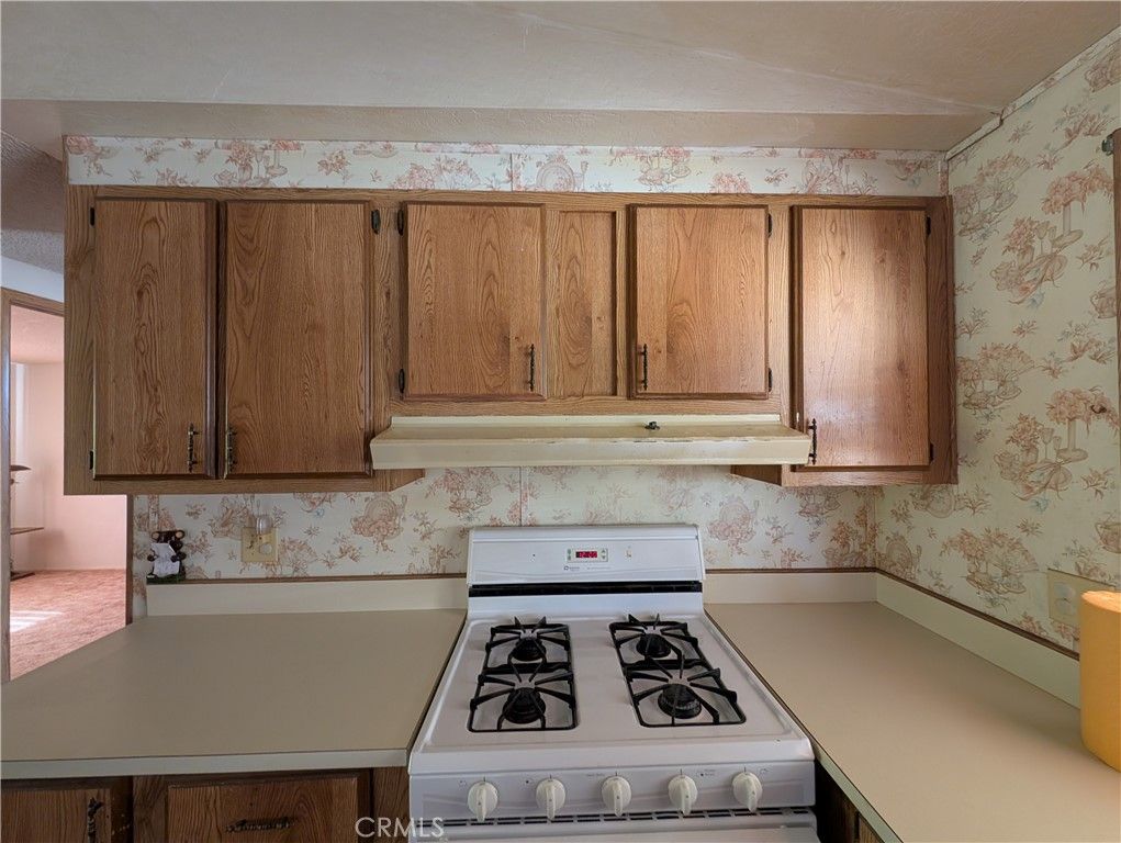 Image 16 of property listing at 19012 Panther Avenue, Adelanto, CA 92301