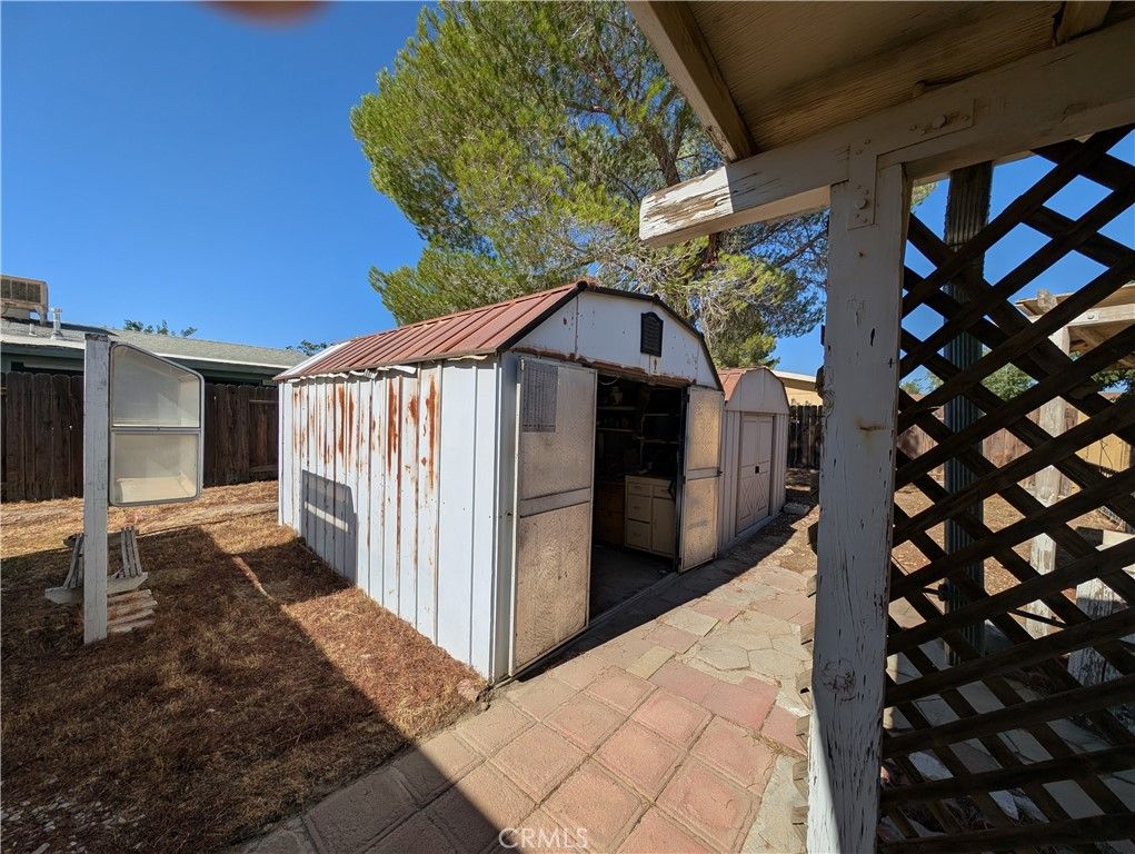 Image 70 of property listing at 19012 Panther Avenue, Adelanto, CA 92301