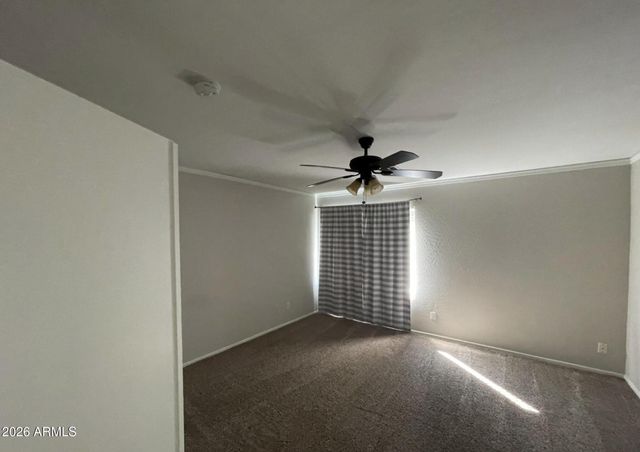 10925 W Kaler Drive, Glendale, AZ 85307