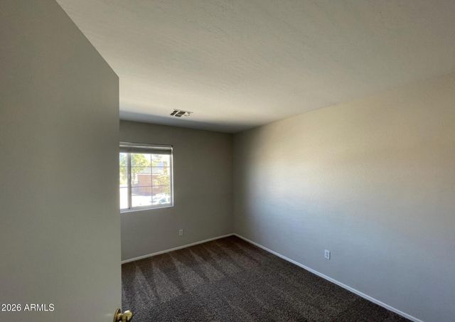 10925 W Kaler Drive, Glendale, AZ 85307