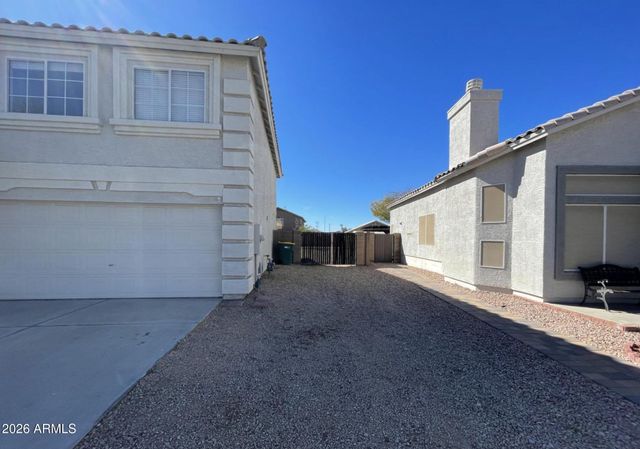 10925 W Kaler Drive, Glendale, AZ 85307