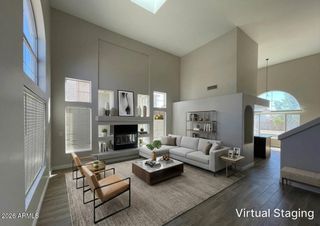 10925 W Kaler Drive, Glendale, AZ 85307