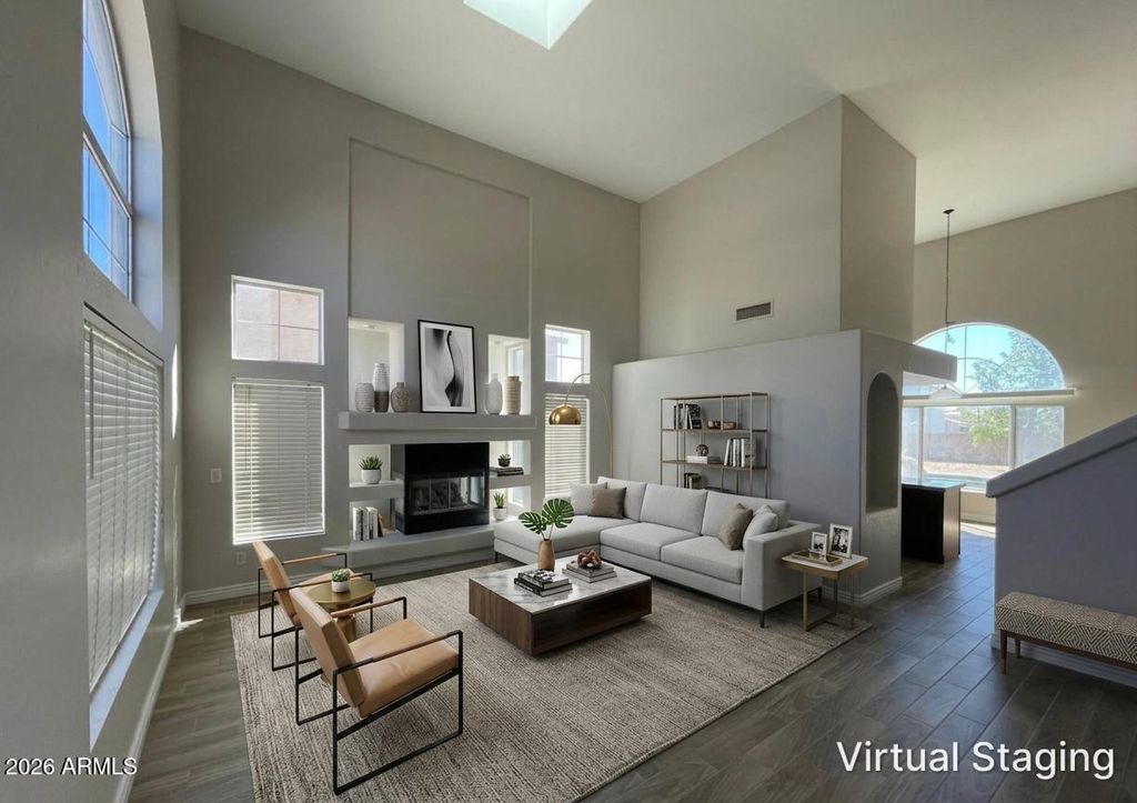 10925 W Kaler Drive, Glendale, AZ 85307