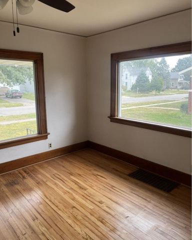 1080 7th Street, Marion, IA 52302