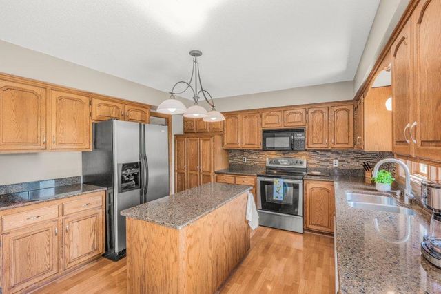 8906 Ashley Terrace, Brooklyn Park, MN 55443