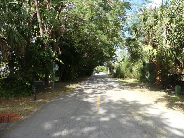5221 Pinetree Road, Parkland, FL 33067