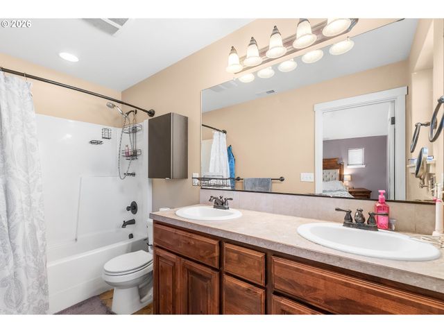 14307 Ne 102ND St, Vancouver, WA 98682