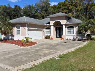 12140 HUNTERS LAKE DRIVE, New Port Richey, FL 34654