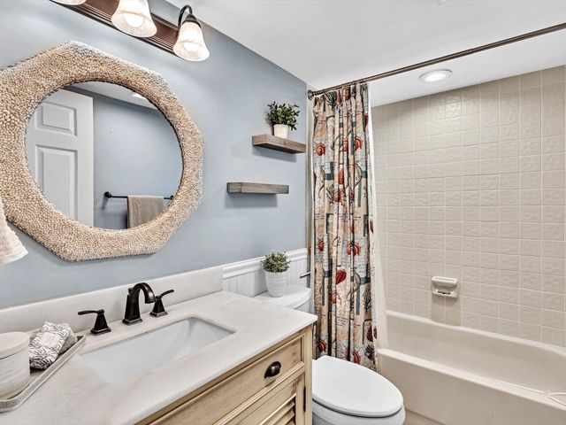 11205 Aspen Glen Drive, Boynton Beach, FL 33437