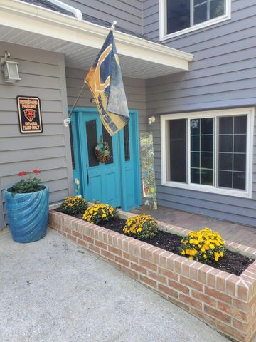 21 Bittersweet Lane, Ogden Dunes, IN 46368