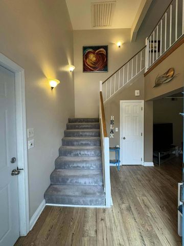 21 Bittersweet Lane, Ogden Dunes, IN 46368