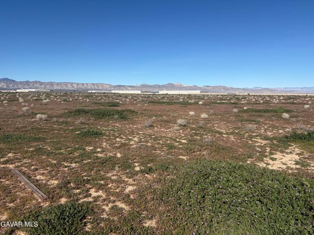 Mendiburu Road, California City, CA 93505