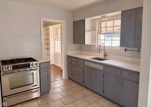 1524 E 54th Street, Indianapolis, IN 46220