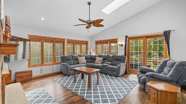 311 S Redwood Drive, Mankato, MN 56001