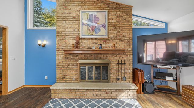 311 S Redwood Drive, Mankato, MN 56001