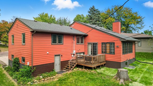 311 S Redwood Drive, Mankato, MN 56001