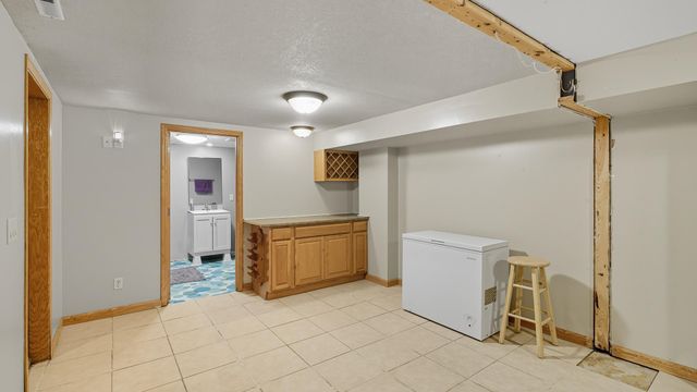 311 S Redwood Drive, Mankato, MN 56001
