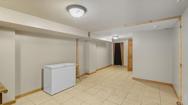 311 S Redwood Drive, Mankato, MN 56001