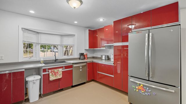 311 S Redwood Drive, Mankato, MN 56001