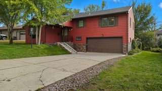 311 S Redwood Drive, Mankato, MN 56001