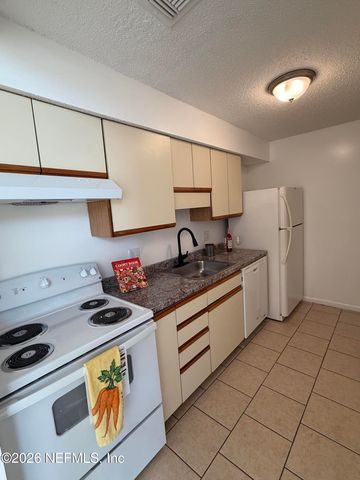 10711 WHISPERING WOODS Place 1, Jacksonville, FL 32246