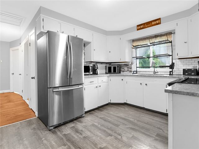 171 Tiogue Avenue, Coventry, RI 02816