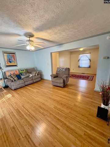 121 Woodmere Circle, Swansea, SC 29160