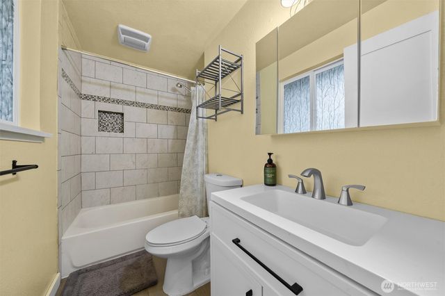 11719 258th Avenue E, Buckley, WA 98321