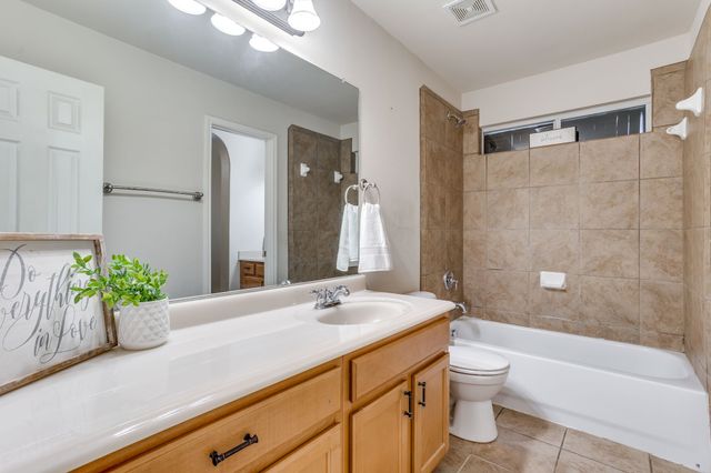 1008 Linden Drive, Burleson, TX 76028