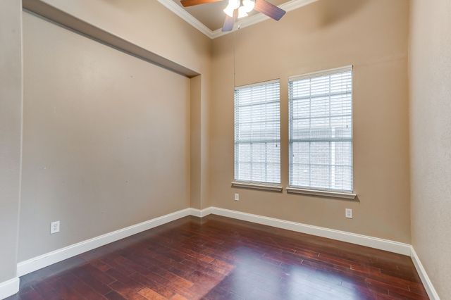 1008 Linden Drive, Burleson, TX 76028