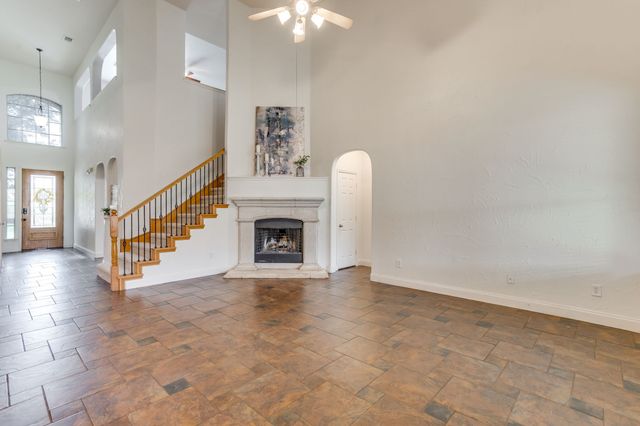 1008 Linden Drive, Burleson, TX 76028