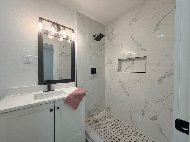 1424 E Parker Road, Plano, TX 75074
