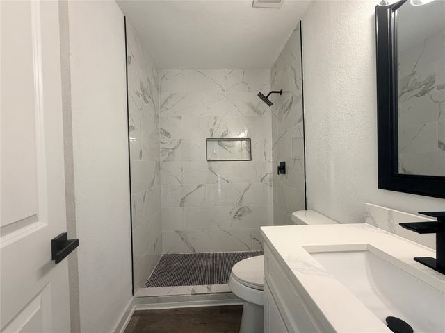 1424 E Parker Road, Plano, TX 75074