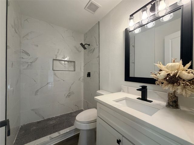 1424 E Parker Road, Plano, TX 75074