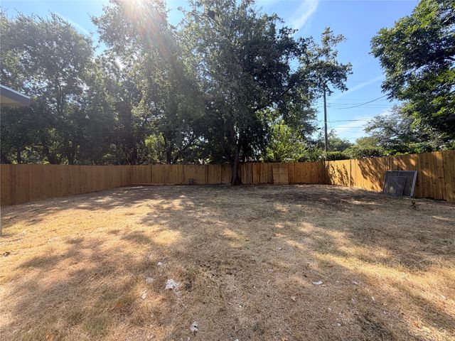 1424 E Parker Road, Plano, TX 75074