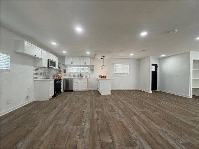 1424 E Parker Road, Plano, TX 75074