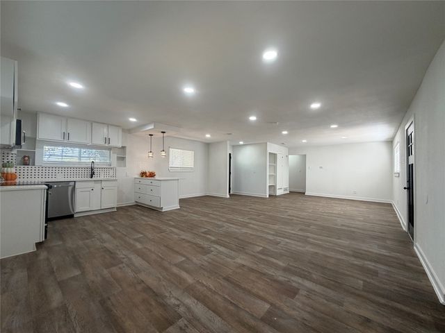 1424 E Parker Road, Plano, TX 75074