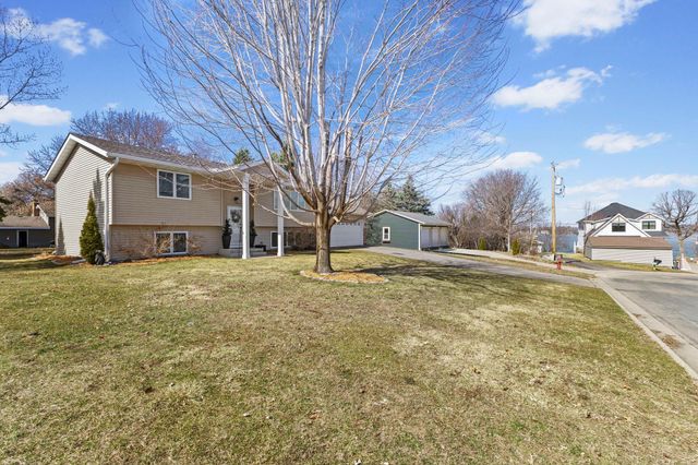 15512 Ridgemont Avenue SE, Prior Lake, MN 55372