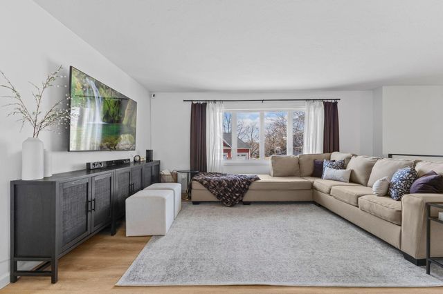 15512 Ridgemont Avenue SE, Prior Lake, MN 55372