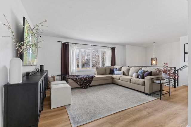 15512 Ridgemont Avenue SE, Prior Lake, MN 55372