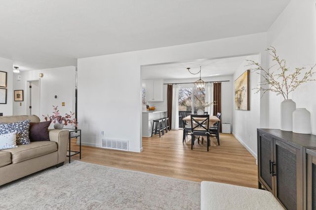 15512 Ridgemont Avenue SE, Prior Lake, MN 55372