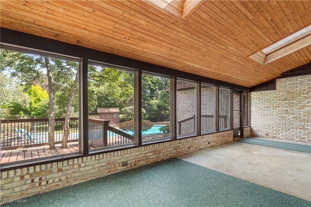 2317 Raintree Street NE, Canton, OH 44705